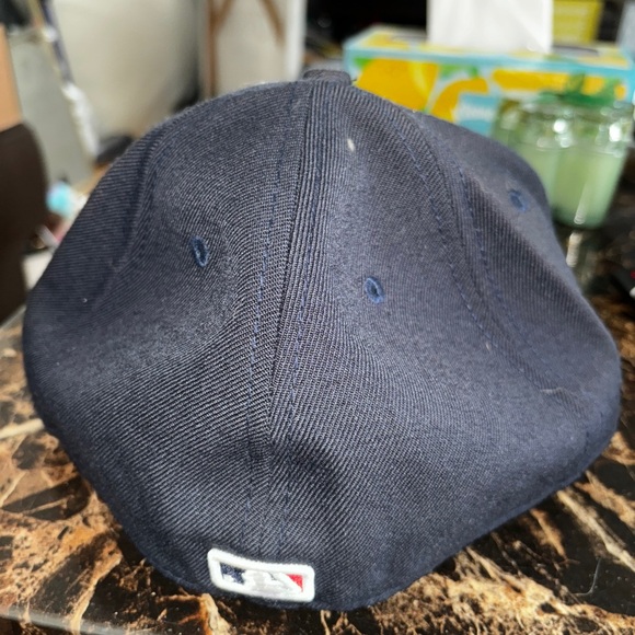 Philadelphia Phillies New Era Fitted Hat - Picture 2 of 2